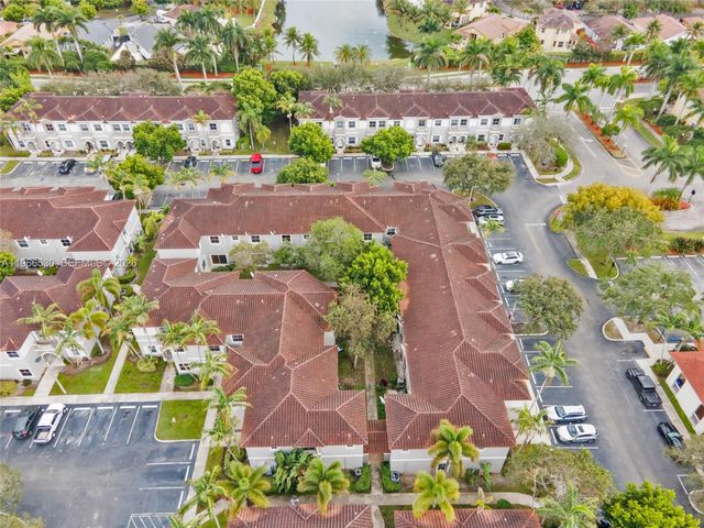 4956 SW 140th Ter 10, Miramar, FL 33027