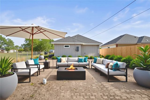 509 W Ragland Ave, Kingsville, TX 78363