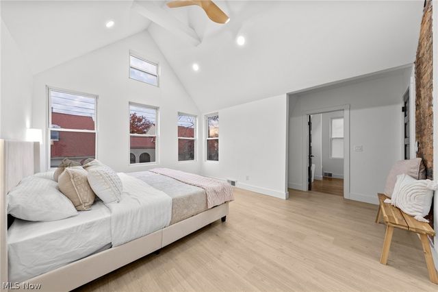 1422 W 77th Street, Cleveland, OH 44102