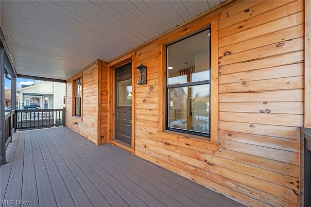 1422 W 77th Street, Cleveland, OH 44102