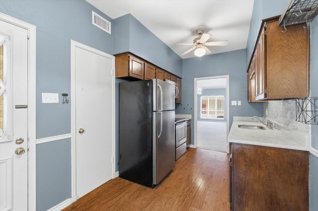 4320 Bellaire Drive S 240W, Fort Worth, TX 76109