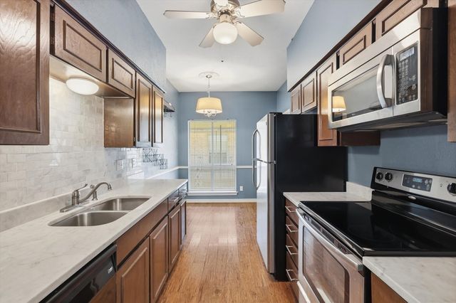 4320 Bellaire Drive S 240W, Fort Worth, TX 76109