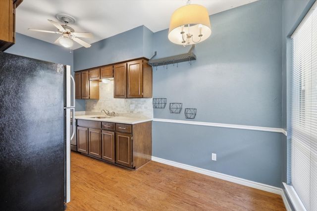 4320 Bellaire Drive S 240W, Fort Worth, TX 76109