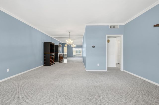 4320 Bellaire Drive S 240W, Fort Worth, TX 76109