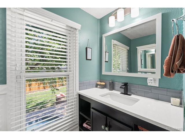1111 E Dartmouth Ave, Englewood, CO 80113