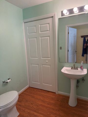 104 Gazebo Circle 104, Reading, MA 01867