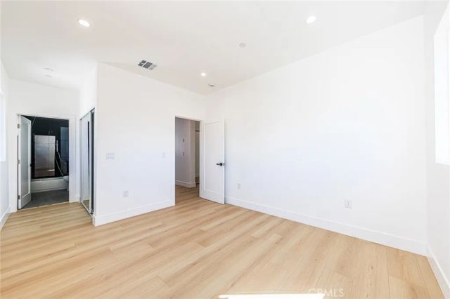 2426 S West View Street A, Los Angeles, CA 90016