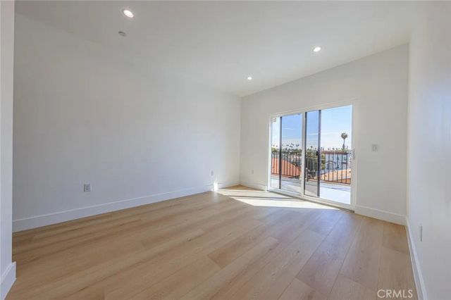 2426 S West View Street A, Los Angeles, CA 90016