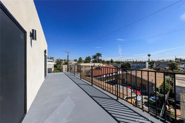 2426 S West View Street A, Los Angeles, CA 90016