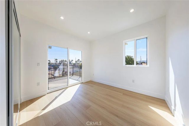 2426 S West View Street A, Los Angeles, CA 90016