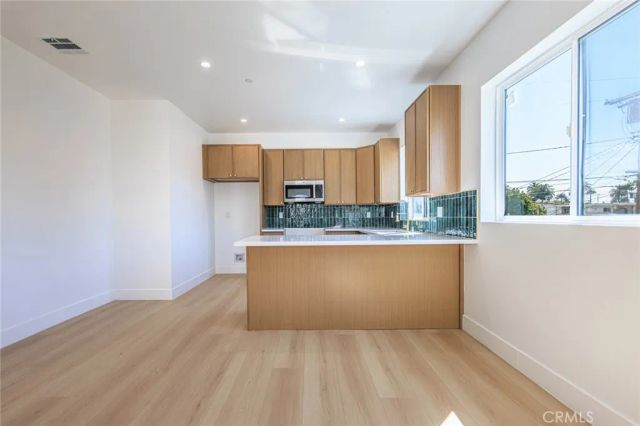 2426 S West View Street A, Los Angeles, CA 90016