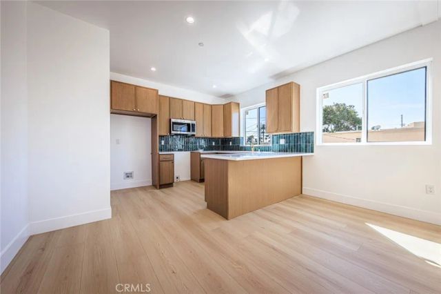 2426 S West View Street A, Los Angeles, CA 90016