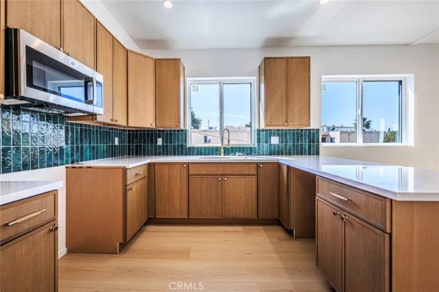 2426 S West View Street A, Los Angeles, CA 90016