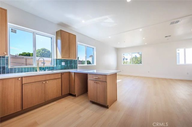 2426 S West View Street A, Los Angeles, CA 90016