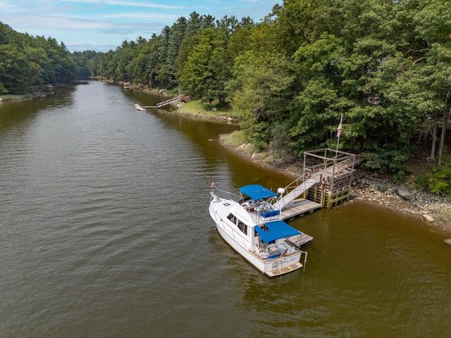 26 Smith Garrison Road, Newmarket, NH 03857