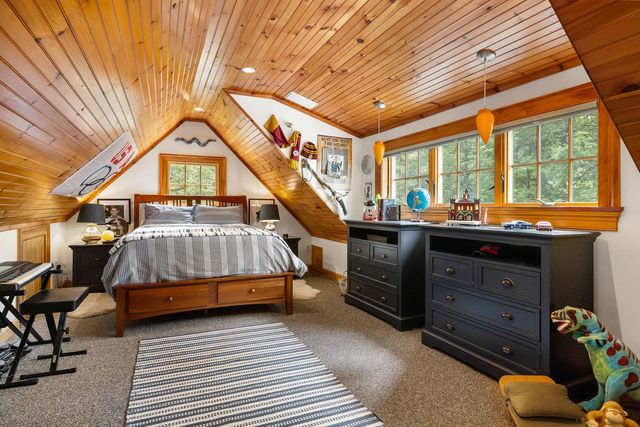 26 Smith Garrison Road, Newmarket, NH 03857