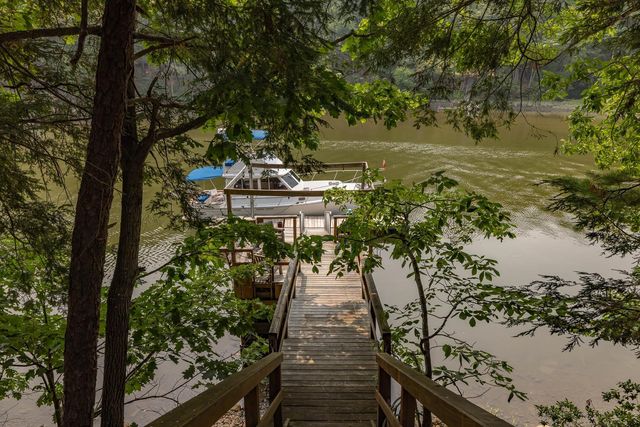 26 Smith Garrison Road, Newmarket, NH 03857