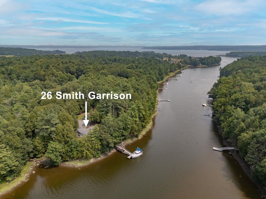 26 Smith Garrison Road, Newmarket, NH 03857