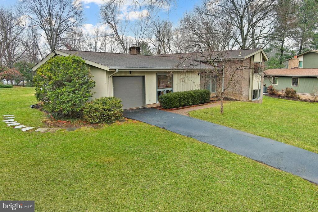 3402 WESSYNTON WAY, Alexandria, VA 22309