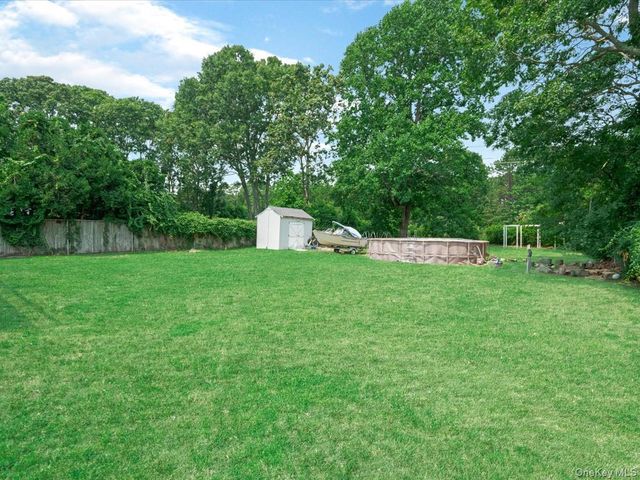 269 Carleton Drive E, Shirley, NY 11967