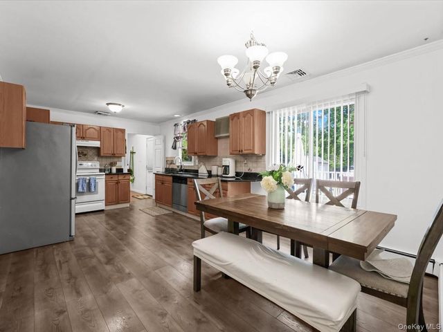 269 Carleton Drive E, Shirley, NY 11967