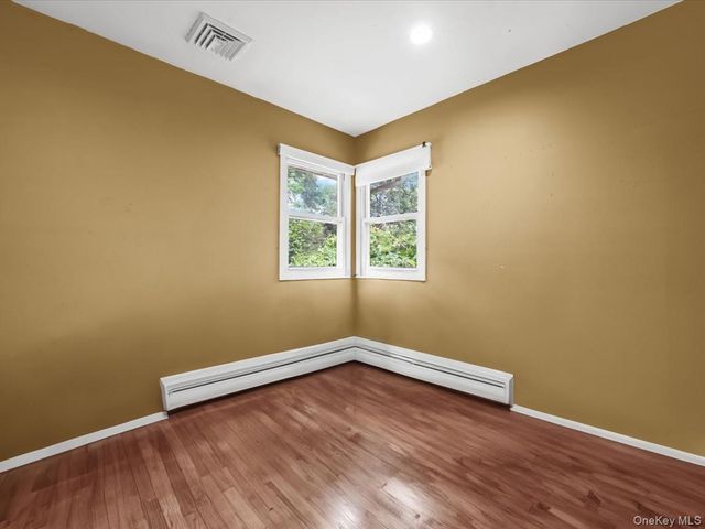 269 Carleton Drive E, Shirley, NY 11967