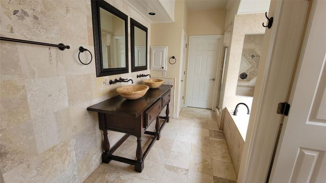 2832 Grimes Ranch RD, Austin, TX 78732
