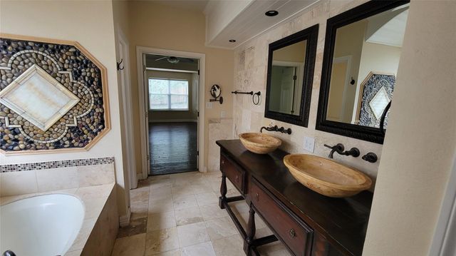 2832 Grimes Ranch RD, Austin, TX 78732