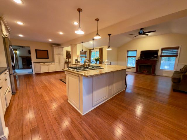 2151 S BROOKFIELD ST, Vineland, NJ 08361