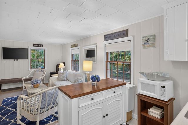 22 Country Lane, Chatham, MA 02659