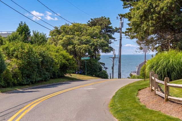 22 Country Lane, Chatham, MA 02659