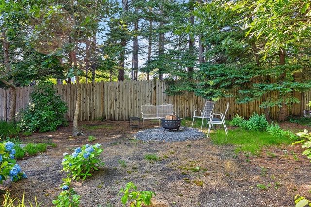 22 Country Lane, Chatham, MA 02659