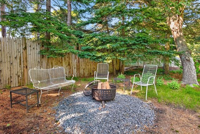 22 Country Lane, Chatham, MA 02659