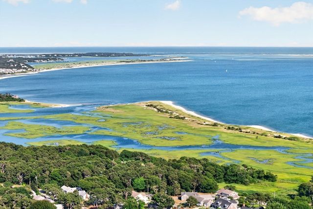 22 Country Lane, Chatham, MA 02659