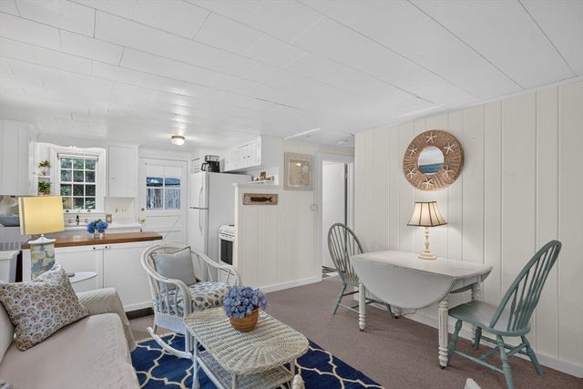 22 Country Lane, Chatham, MA 02659