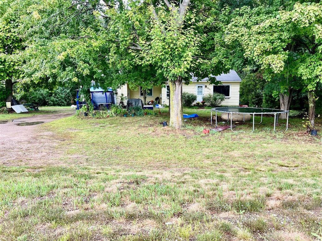 4835 Harvey Street, Norton Shores, MI 49444