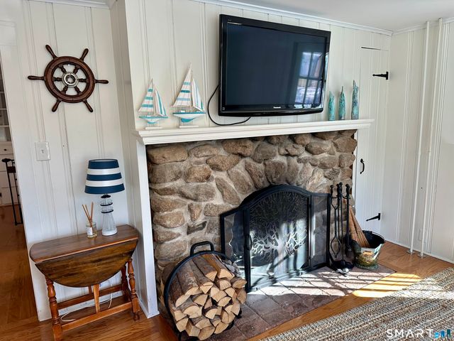 36 Attawan Road, East Lyme, CT 06357