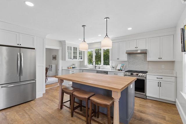 9 Crane Ave, Maynard, MA 01754