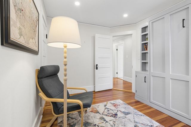9 Crane Ave, Maynard, MA 01754