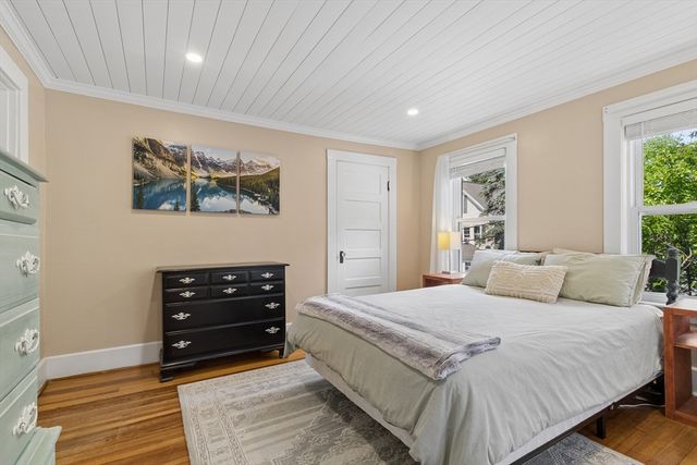 9 Crane Ave, Maynard, MA 01754