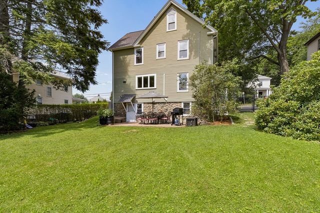 9 Crane Ave, Maynard, MA 01754