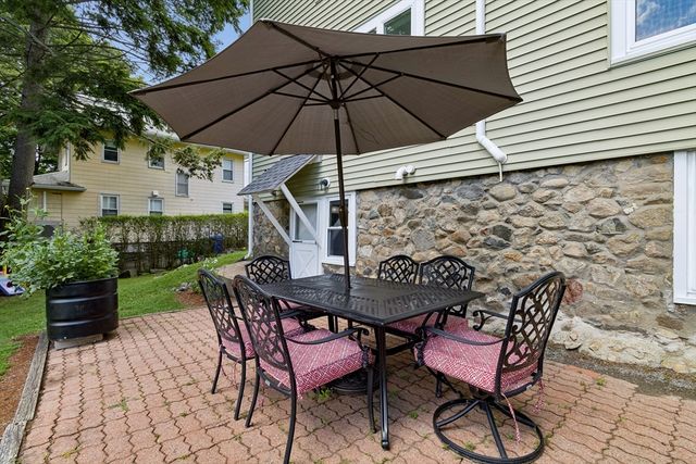 9 Crane Ave, Maynard, MA 01754