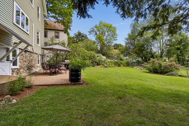 9 Crane Ave, Maynard, MA 01754