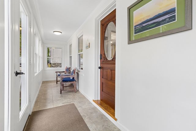 9 Crane Ave, Maynard, MA 01754