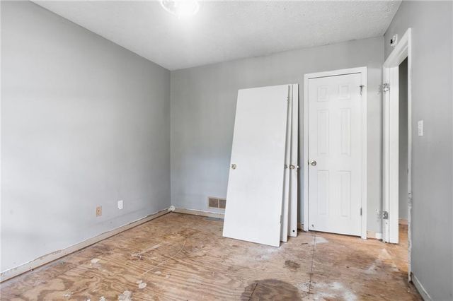 255 Belmont Farms Drive, Ellenwood, GA 30294