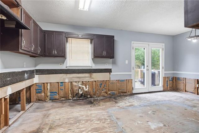 255 Belmont Farms Drive, Ellenwood, GA 30294