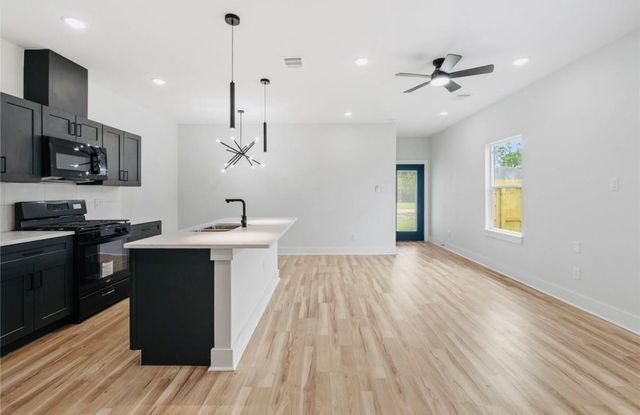 1615 Dolly Wright Street B, Houston, TX 77088