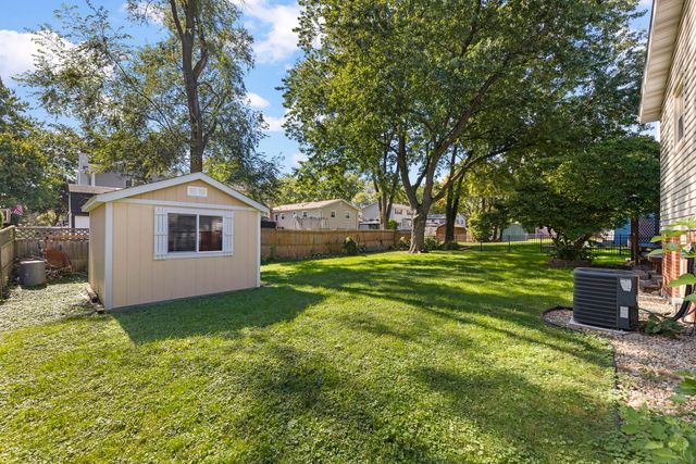 409 Maple Lane, Darien, IL 60561