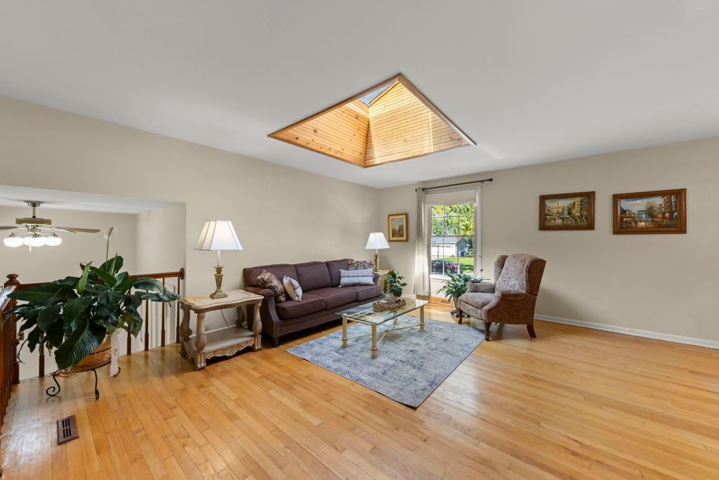 409 Maple Lane, Darien, IL 60561 — photo 3