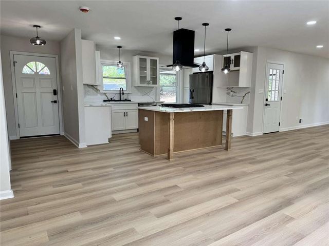 1720 Starlight Drive, Marietta, GA 30062